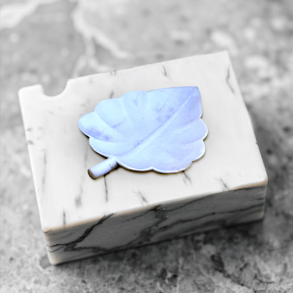 Hand-Carved White Marble Leaf Bowl – Elegant Multi-Purpose Decorative Dish for Home & Festive Décor