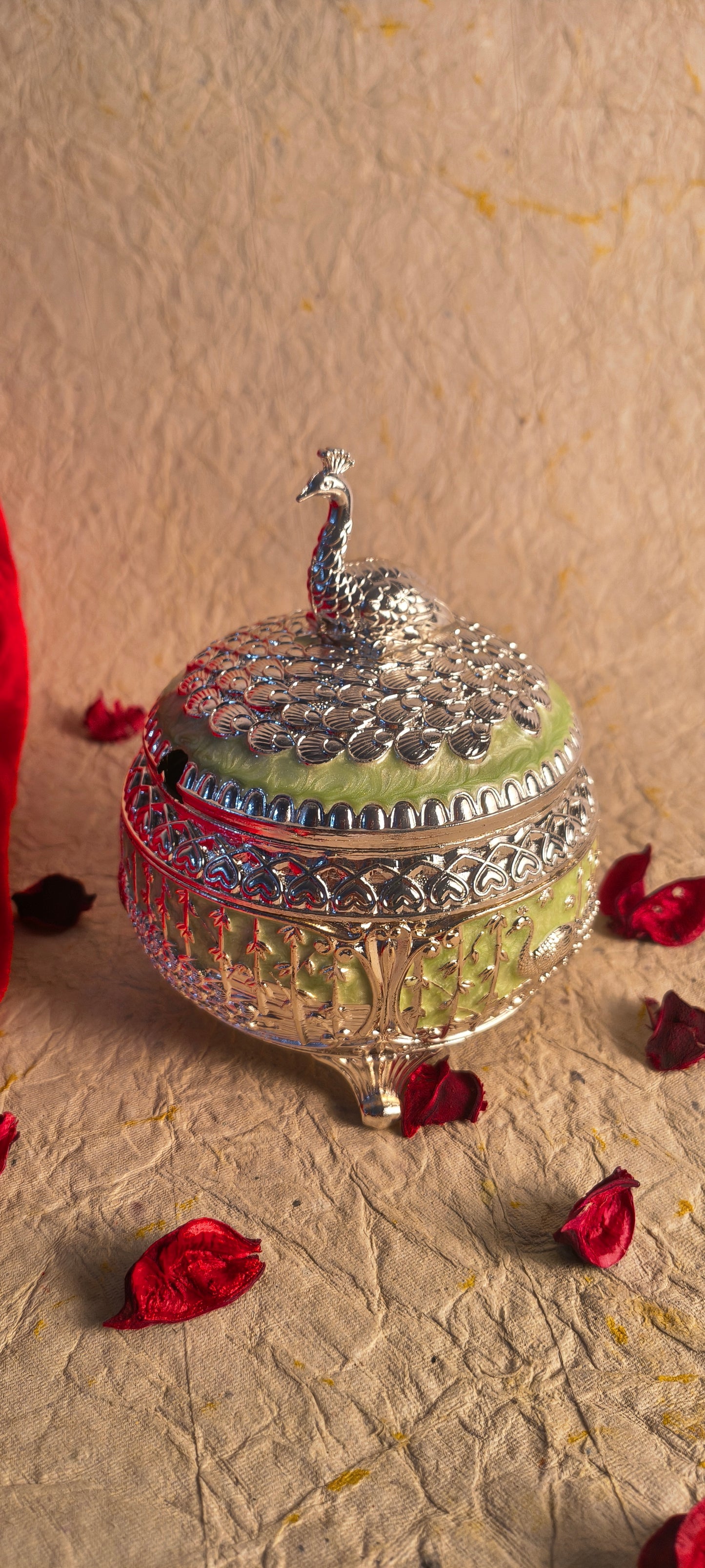 Handcrafted German Silver Round Sindoor Box / Kumkum Holder