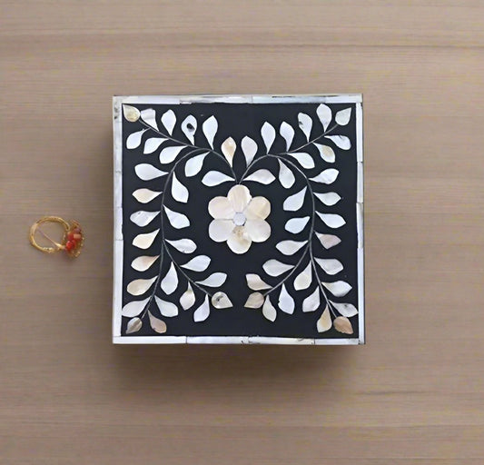 Black mother of pearl vintage personalized jewelry box for women