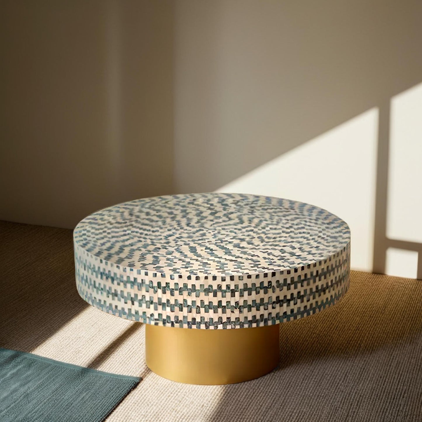 Handmade Customized Beautiful Mother of Pearl Round Coffee table