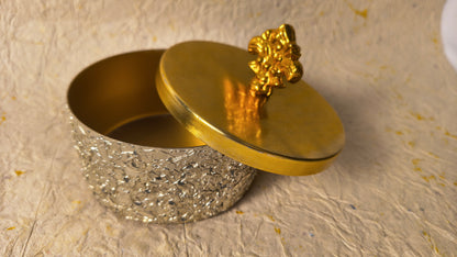 Luxury Gold Decorative Storage Box with Crystal Texture Design & Floral Lid for Table Decor & Gifting.