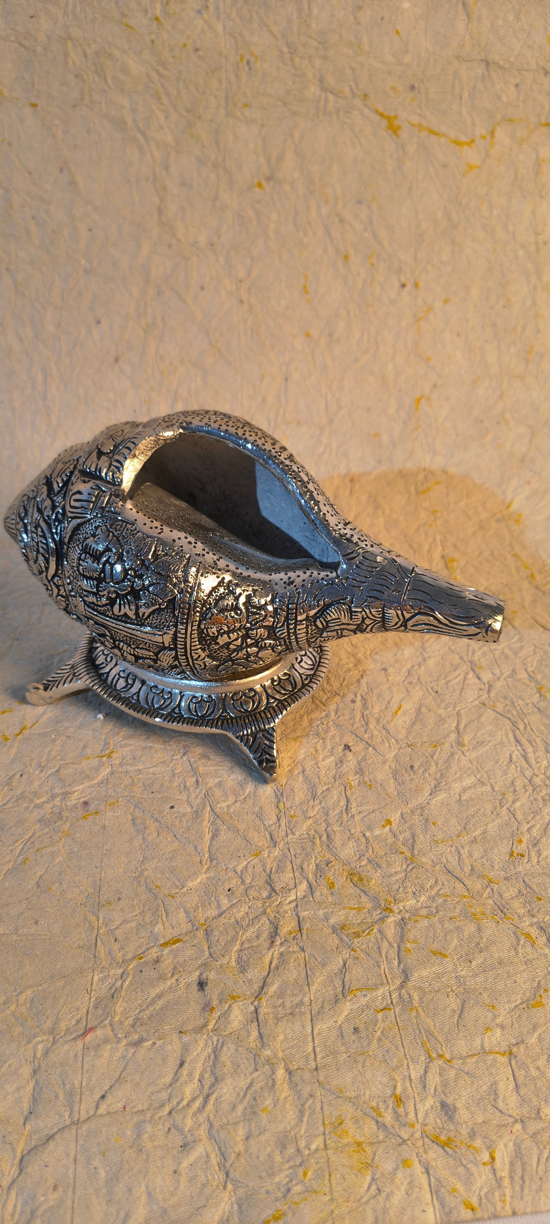 Handcrafted Large Shankh with Traditional Floral Engraving in Elegant Presentation Box