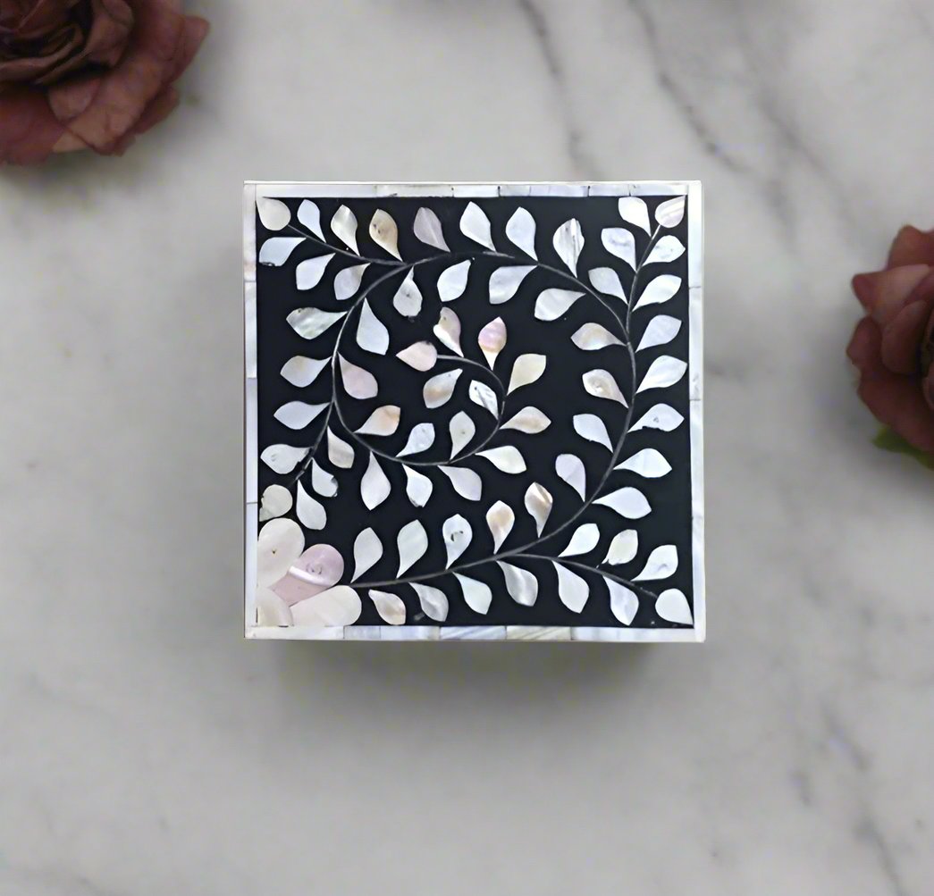 Black mother of pearl vintage jewelry box for women