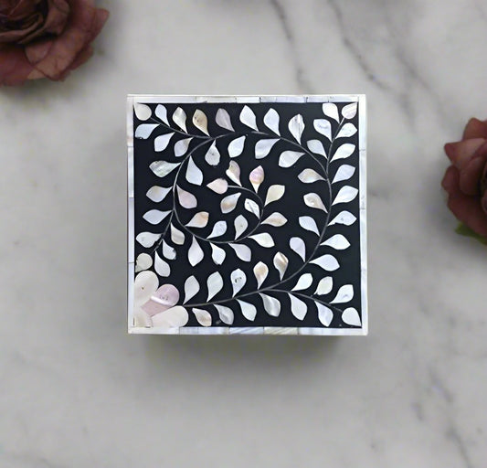 Black mother of pearl vintage jewelry box for women