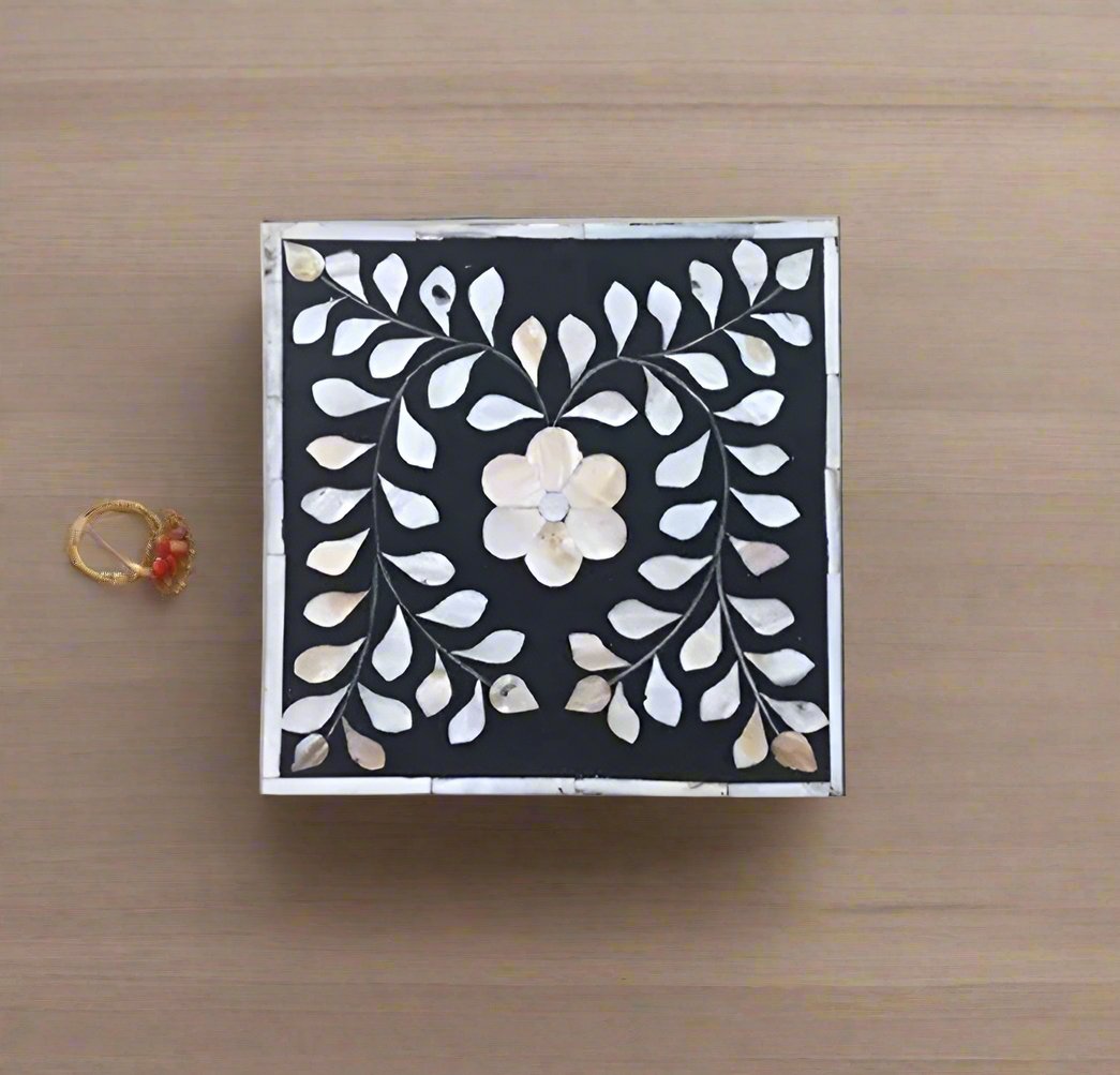 Black mother of pearl vintage personalized jewelry box for women