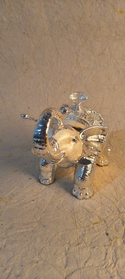 Elegant Elephant Figurine Container with Decorative Lid for Home Decor