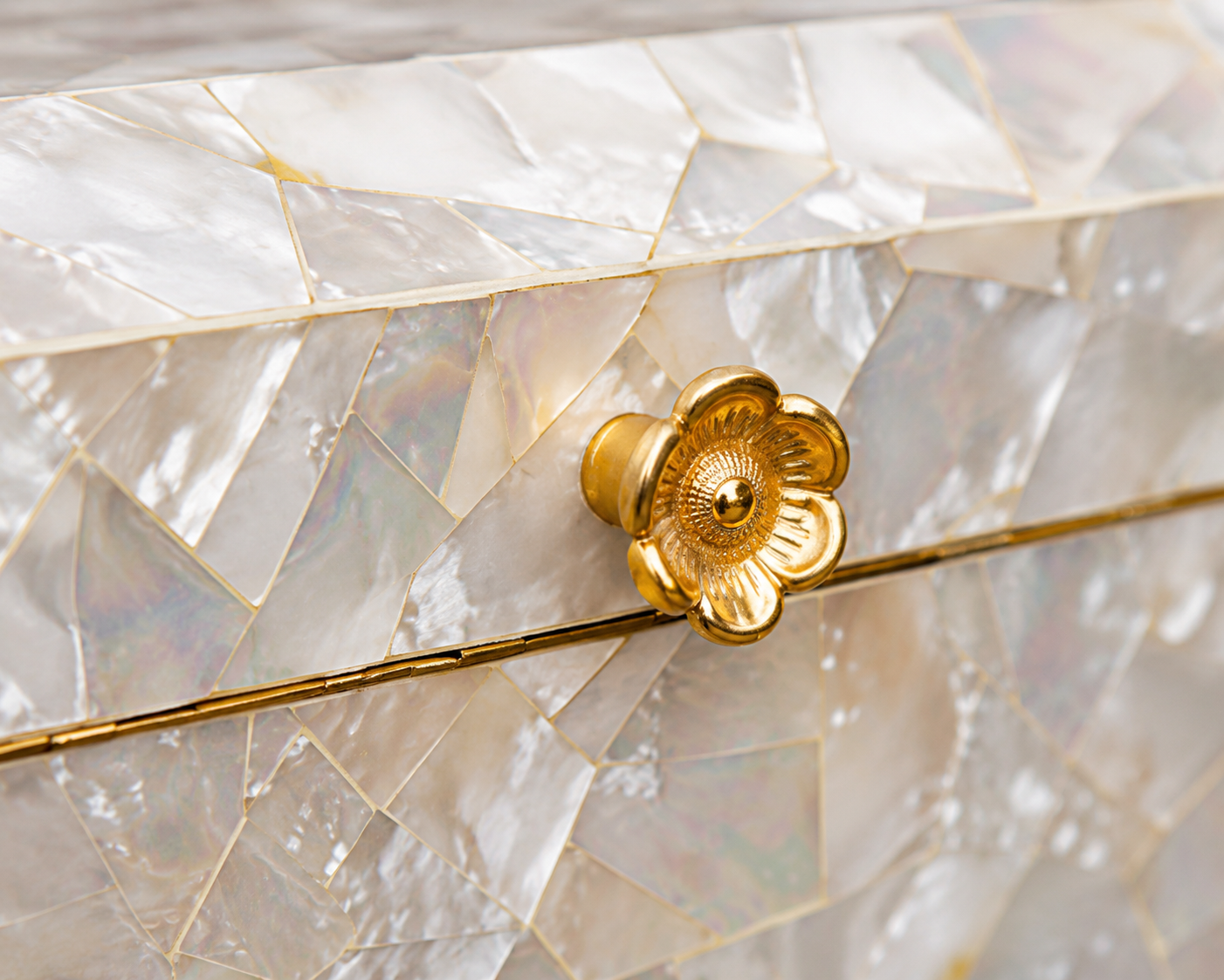 Decorative Mother of Pearl inlay keepsake box with brass hinges