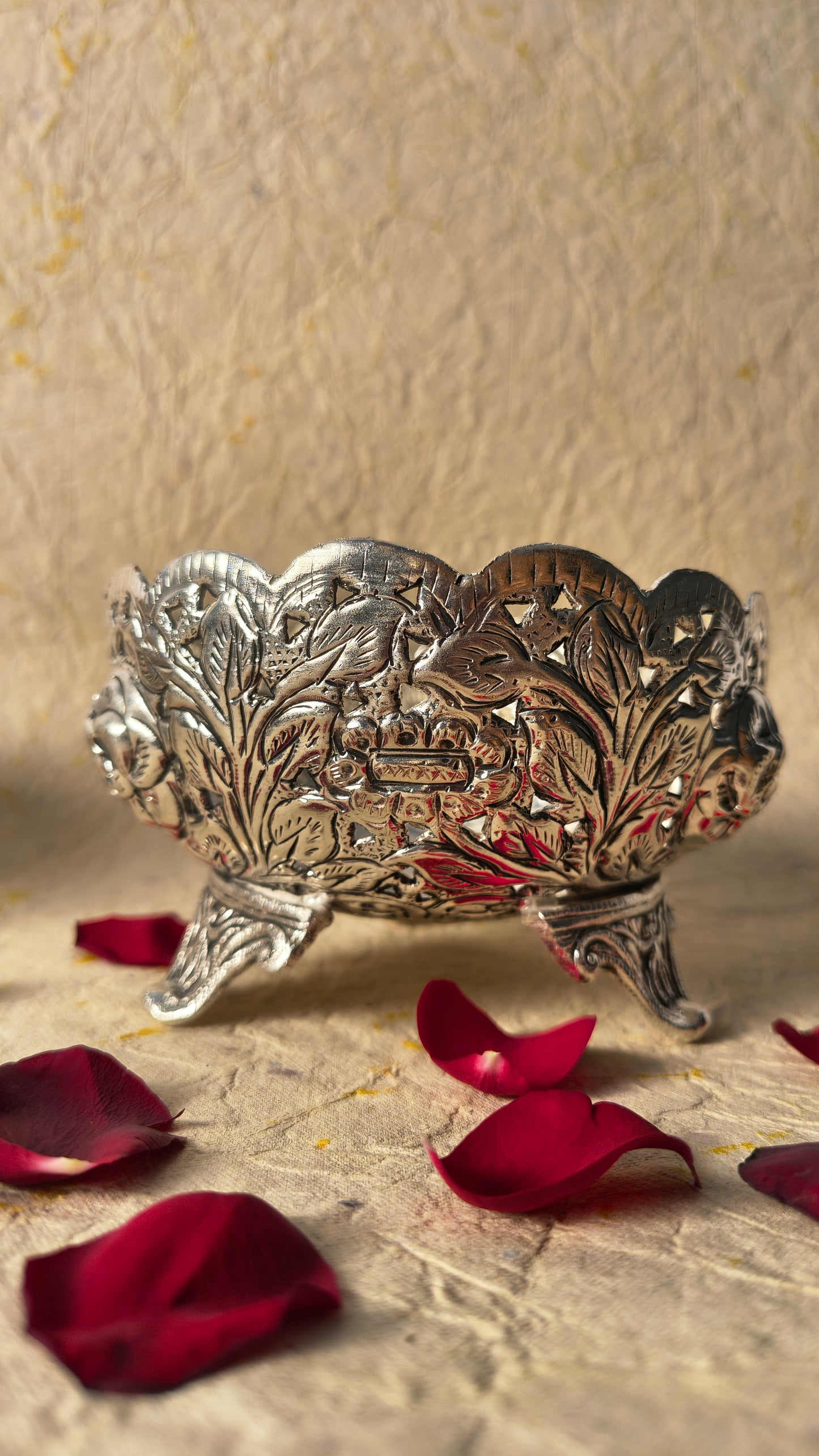 Ornamental Serving Bowl for Fruits, Potpourri and Festive Decorations