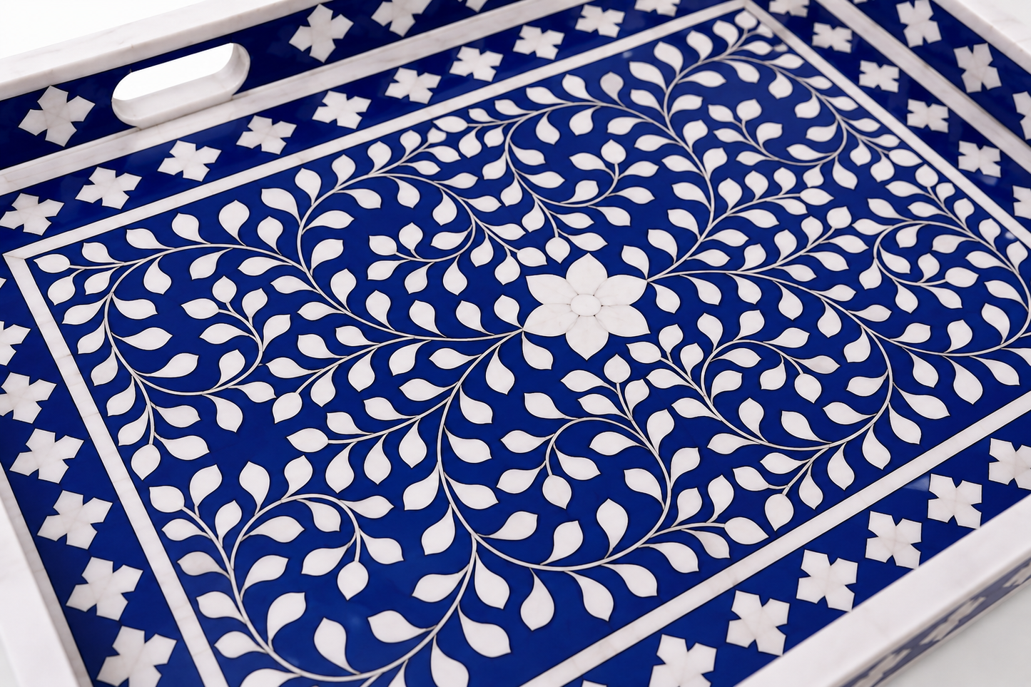 ELEVATE YOUR COFFEE TABLE
Functional & Decorative