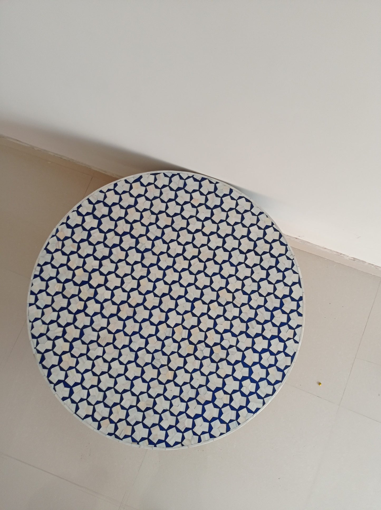 Handmade Customized Mother of Pearl Round Coffee table