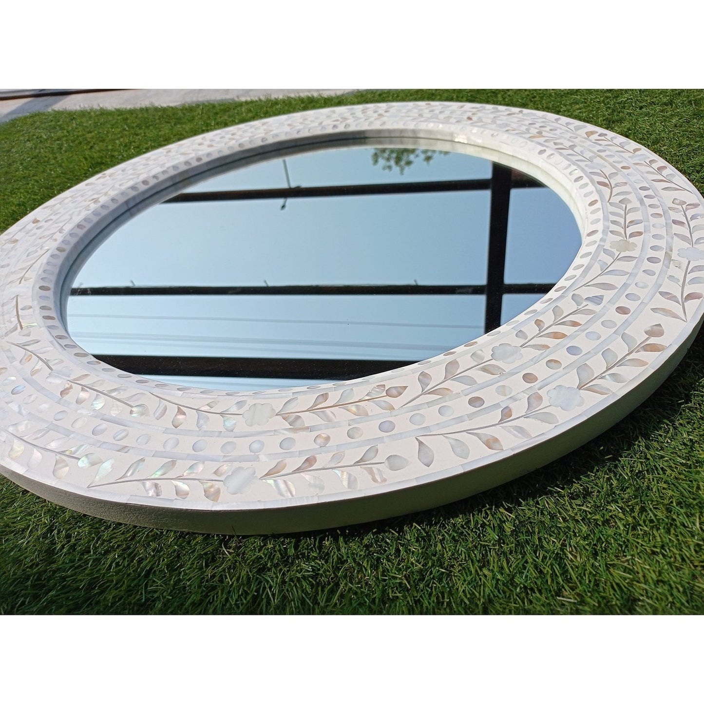Handmade Customized Mother of Pearl Round Mirror Frame