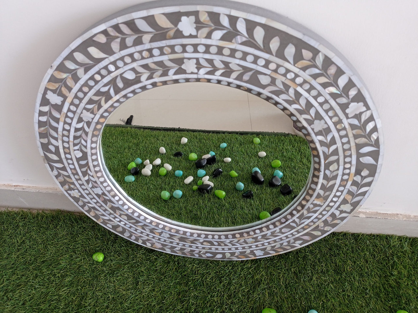 Handmade Customized Mother of Pearl Round Mirror Frame